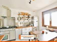 Lumineuse maison familiale de 168m2 au sol sur 2 niveaux et 1.6 hectare de terrain + 276m2 de dépendances