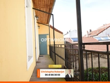 Appartement équipé Atypique T4 avec pierres apparentes dans maison de ville