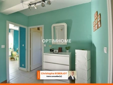 Belle maison de 320m2 au sol sur 1700m2 de terrain clos et piscinable aux portes de Chalon sur Saône