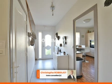 Belle maison de 320m2 au sol sur 1700m2 de terrain clos et piscinable aux portes de Chalon sur Saône