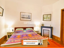 3 possibilités pour cette jolie maison: Maison familiale/ Maison de rapport ou Mixte espace médical/maison de rapport