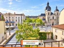 Superbe appartement d'exception avec place de parking au coeur du quartier historique de Chalon sur Saône