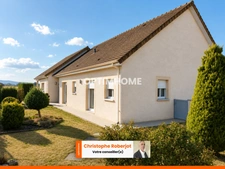 Maison de 142m2 de plain pied avec 3 chambres dans un quartier résidentiel de CHATENOY LE ROYAL 