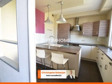 La campagne à la ville ! Jolie maison de 118m2 habitables avec garage et cour  dans le quartier prisé de Chalon sur Saône et à 350 mètres de l'hyper centre.