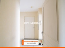 Lumineux appartement de 3 pièces, classé C, avec terrasse et garage quartier clinique Ste Marie à CHALON SUR SAONE 