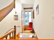 Maison de ville de 160m2 avec de beaux volumes et un intérieur ambiance COTTAGE