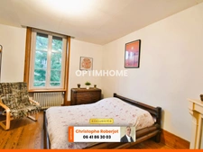Maison de ville de 160m2 avec de beaux volumes et un intérieur ambiance COTTAGE