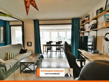 Lumineuse maison familiale de 168m2 au sol sur 2 niveaux et 1.6 hectare de terrain + 276m2 de dépendances