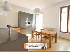 Lumineux appartement Haussmanien de 142m2 au centre-ville de Chalon sur Saône