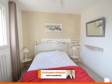 Atypique - Maison de ville et ses dépendances sur 1140 m2 de terrain à CHALON SUR SAONE  