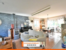 La quiétude aux portes de tout pour cette jolie maison de 152m2 avec 4 chambres !!