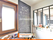 Lumineuse maison familiale de 168m2 au sol sur 2 niveaux et 1.6 hectare de terrain + 276m2 de dépendances