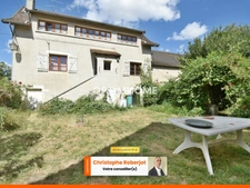 Maison + dépendances avec énorme potentiel à Fontaines sur 1 hectare de terrain clos et arboré