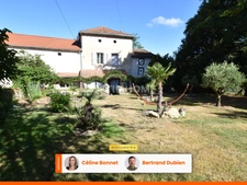 Ensemble immobilier : maison 164m2 et dépendances sur 9466m2 de parcelles