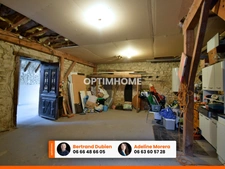 EXCLUSIVITE / Maison de village avec garage et petit jardin / 63190 Moissat