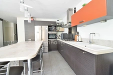 PONT-DU-CHÂTEAU – PLAIN-PIED 92 M² – 3 CHAMBRES – EXTÉRIEUR SOIGNÉ