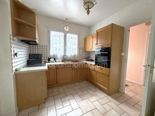 MAISON 121m2 - 3 CHAMBRES - GARAGE - JARDIN 