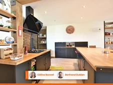 Ensemble immobilier : maison 164m2 et dépendances sur 9466m2 de parcelles