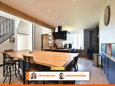 Ensemble immobilier : maison 164m2 et dépendances sur 9466m2 de parcelles