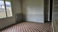 Maison de charme à fort potentiel, proche commerces Noyant (49)