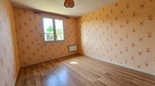 ? Grande maison familiale avec terrain – Proximité immédiate du centre-ville du Lude (72)
