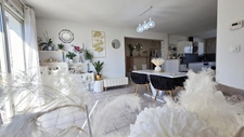 ⭐ Noyant-Villages – Maison de plain-pied 3 chambres avec jardin arboré, grand garage et commerces à pied