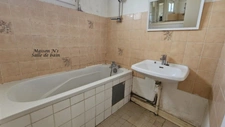 Ensemble immobilier de rapport – 3 logements et 2 hangars sur plus de 5 000 m² LA PELLERINE (49)