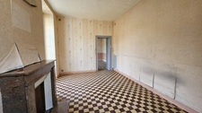 Maison de charme à fort potentiel, proche commerces Noyant (49)