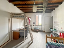 CHARMANTE MAISON DE VILLAGE LOUEE A MEZIN 111 M² 4 PIECES