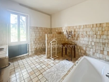 PROPRIETE D'EXCEPTION AVEC 8 HECTARES, 2 LACS - VUE IMPRENABLE SUR LES PYRENES - CASTERA VAERDUZAN (32)
