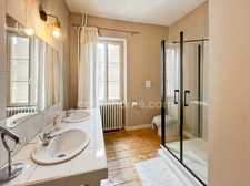 MAISON EN PIERRE + MAISONNETTE + GARAGE 10 PIECES 230 M² 