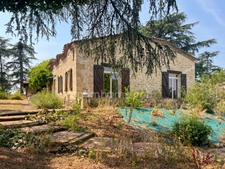 PROPRIETE D'EXCEPTION AVEC 8 HECTARES, 2 LACS - VUE IMPRENABLE SUR LES PYRENES - CASTERA VAERDUZAN (32)