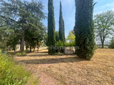 PROPRIETE D'EXCEPTION AVEC 8 HECTARES, 2 LACS - VUE IMPRENABLE SUR LES PYRENES - CASTERA VAERDUZAN (32)