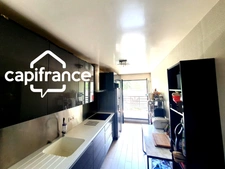 Dpt Hauts de Seine (92), à louer LEVALLOIS PERRET appartement T4   