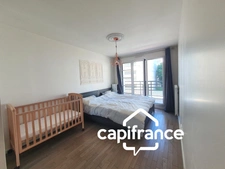 Dpt Hauts de Seine (92), à louer LEVALLOIS PERRET appartement T4   