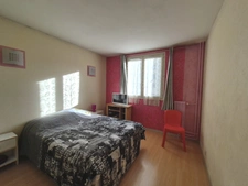 Appartement à vendre 4 pièces avec loggia fermée, cave et parking en sous sol ASNIERES SUR SEINE (92)