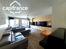 Dpt Hauts de Seine (92), à louer LEVALLOIS PERRET appartement T4   