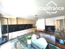 Dpt Hauts de Seine (92), à louer LEVALLOIS PERRET appartement T4   