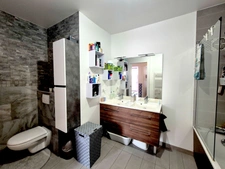 For sale 4-room family apartment with terrace and private garden – Berges de Seine / Beaujon district CLICHY (92)