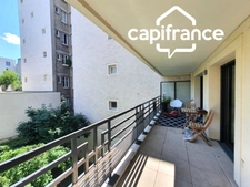Dpt Hauts de Seine (92), à louer LEVALLOIS PERRET appartement T4   