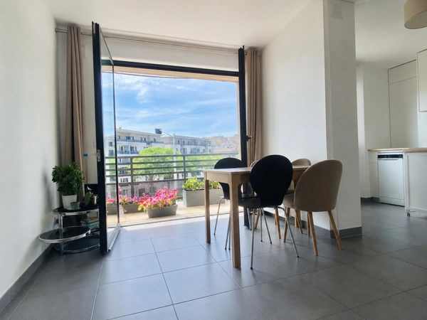 APPARTEMENT 2 PIECES EN DUPLEX NANTERRE (92)