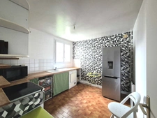 Appartement à vendre 4 pièces avec loggia fermée, cave et parking en sous sol ASNIERES SUR SEINE (92)