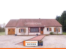 Maison de plain-pied avec garage d'une surface de 117 m², 2 chambres et une buanderie, excellent DPE C dans un environnement très calme sur la commune de Villefranche sur Cher 