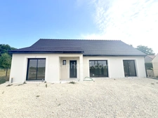 Maison neuve à vendre 5 pièces 109 m² habitables VILLEFRANCHE SUR CHER (41) sous garantie décennale, à proximité du centre ville à 10min de Romorantin et de l'axe autoroutier A85 