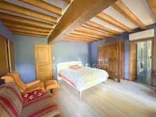 Propriété à vendre 10 pièces MERY SUR CHER (18) dans un environnement très calme et verdoyant. 