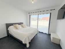 Maison contemporaine de plain-pied 128 m² habitables – DPE A – 3 chambres – Romorantin-Lanthenay (41200)