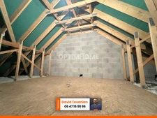 Maison de plain-pied avec garage d'une surface de 117 m², 2 chambres et une buanderie, excellent DPE C dans un environnement très calme sur la commune de Villefranche sur Cher 