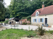 Maison 4 pièces de 72 m² avec terrain arboré de 5 290 m² – Hangar – Terrasse – Prise véhicule électrique situé à Faverolles en Berry 