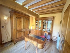 Propriété à vendre 10 pièces MERY SUR CHER (18) dans un environnement très calme et verdoyant. 