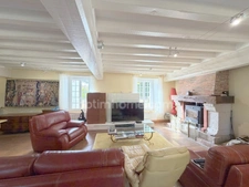Propriété à vendre 10 pièces MERY SUR CHER (18) dans un environnement très calme et verdoyant. 